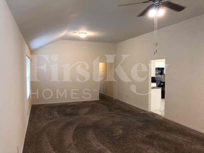 Foto del edificio - 1123 Intrepid Oak Ln