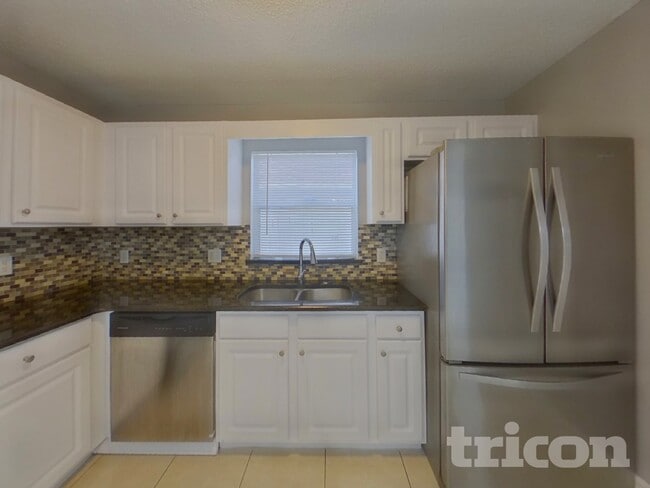 Foto del edificio - 2143 Jessa Dr