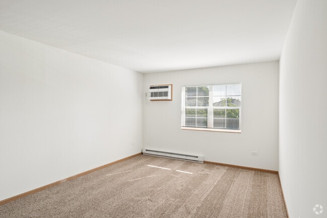 Efficiency - 692SF - Bedroom - The Woods of Terra Springs