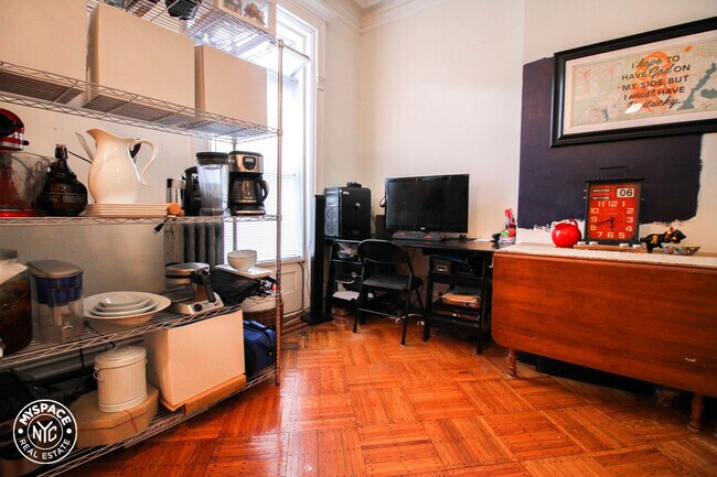 Foto del edificio - 372A Bainbridge St