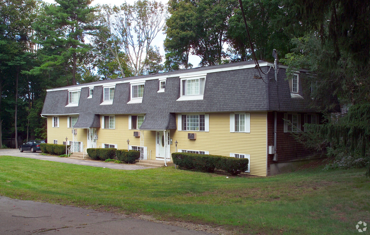 Primary Photo - 13 Maple Pl