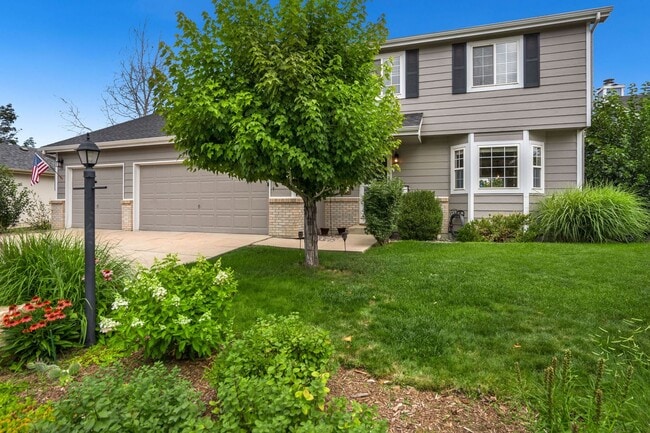 Building Photo - Updated 4 Bedroom Home with Amazing Yard, ...