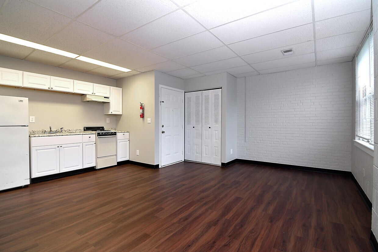 1743 Culbertson Ave Unit 111, New Albany, IN 47150 Apartment for Rent