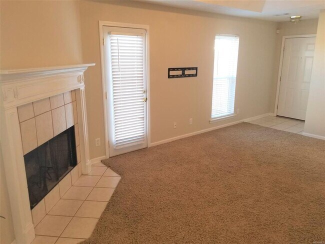 Building Photo - 1100 Stafford Dr