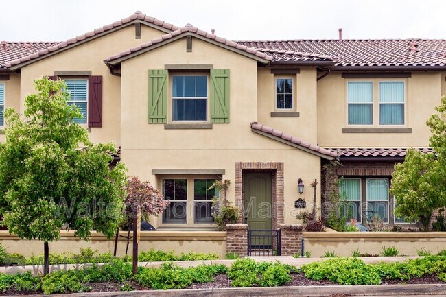 Building Photo - 15927 Parkview Loop