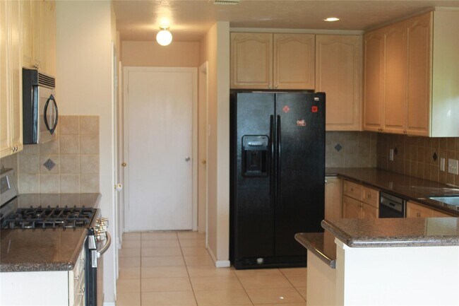Foto del edificio - 1723 Monvale Ln
