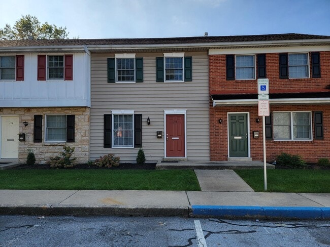Building Photo - 116 Garden Ave