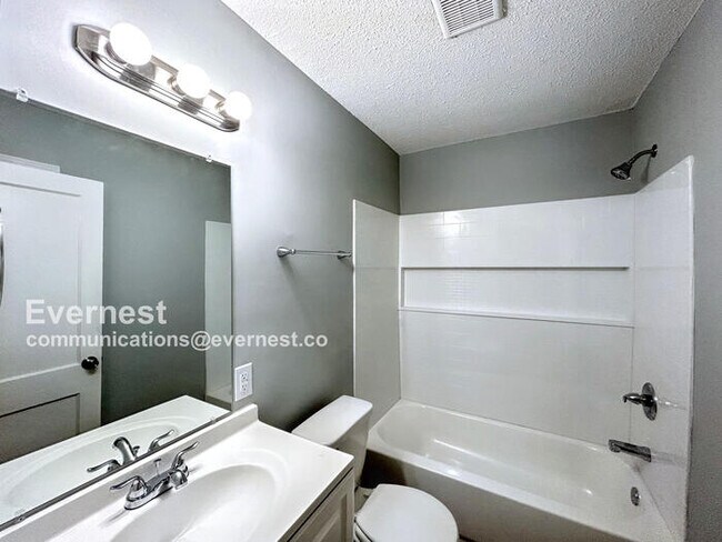 Foto del edificio - 4858 Auburn Rd