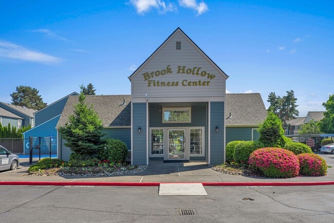 Building Photo - BROOK HOLLOW APARTMENTS