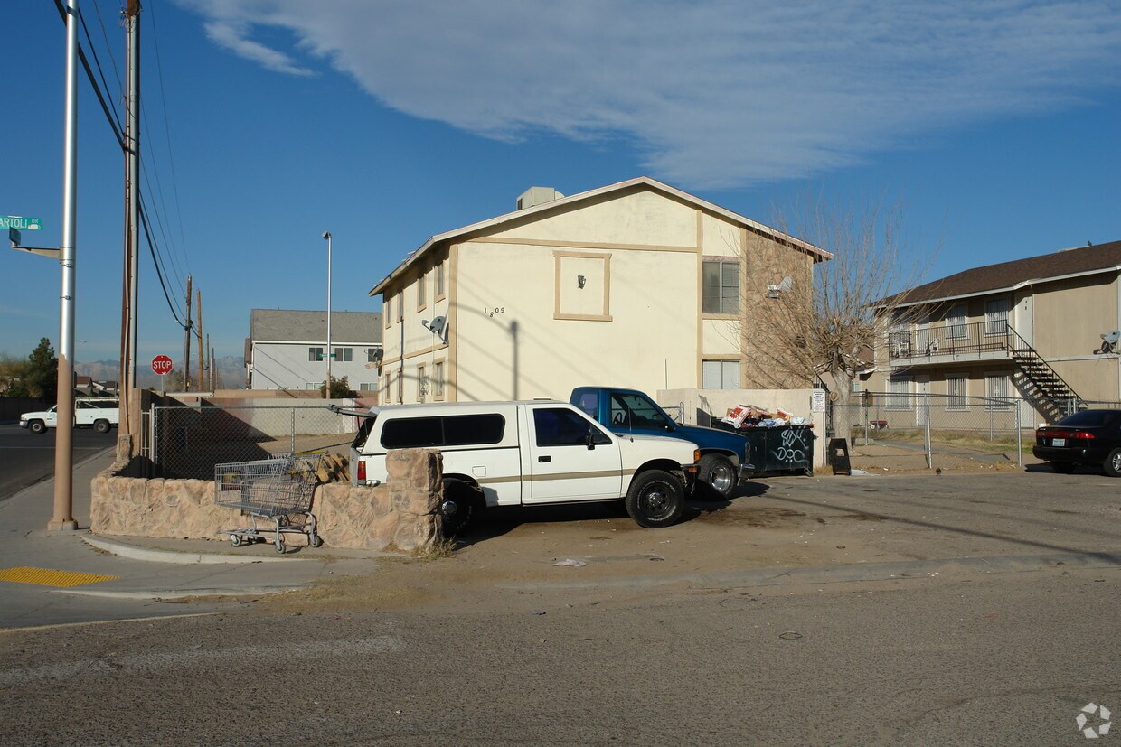 Primary Photo - Kell Estates