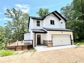 Building Photo - 3919 Pecan Dr