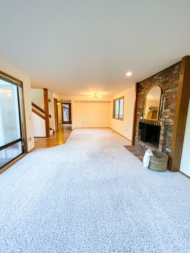 Foto del edificio - 4615 Island Crest Way