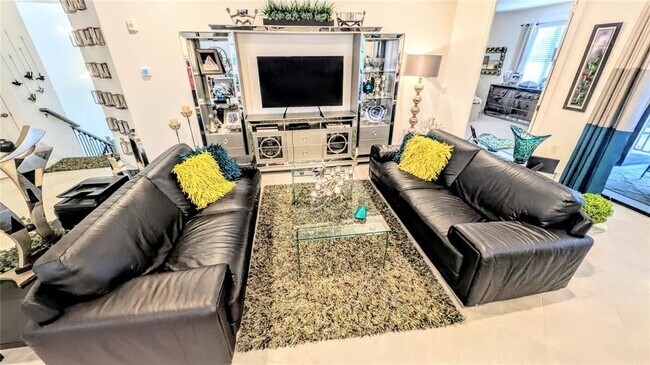 Foto del edificio - 5639 N Honore Ave