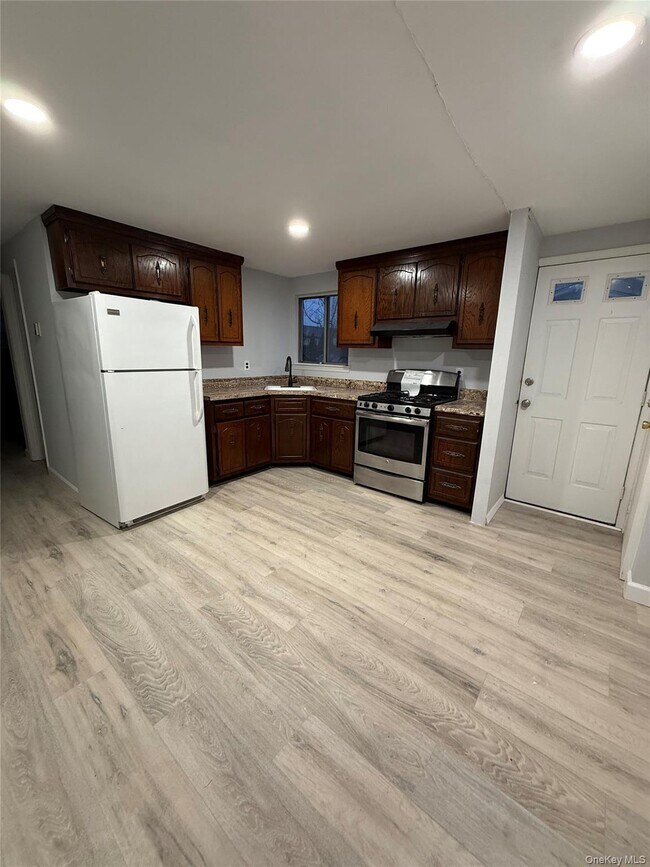 Foto del edificio - 227 N Walnut St