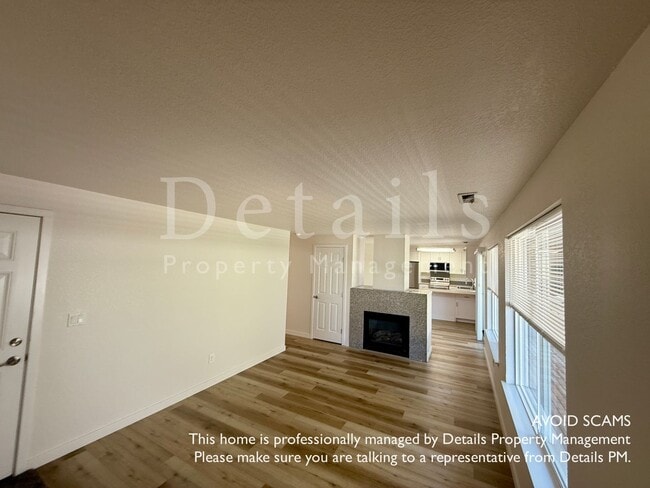 Foto del edificio - Newly Updated 3 Bedroom Duplex in Silverdale!