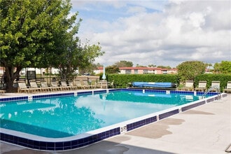 Building Photo - 53 Woodland Dr