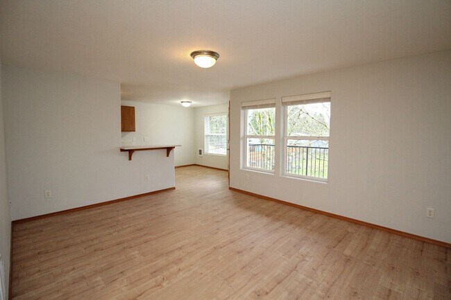 Foto del edificio - 683 NE 162nd Ave