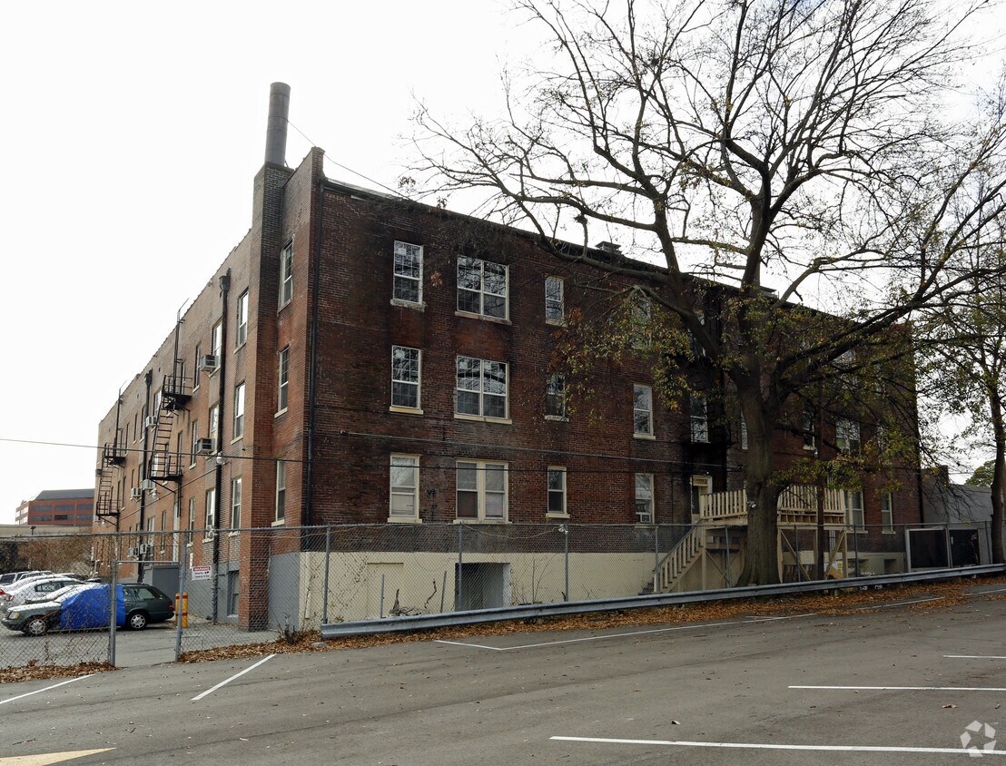 Colonial Apartments Memphis, TN