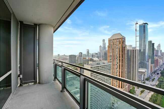 Foto del edificio - 1245 S Michigan Ave