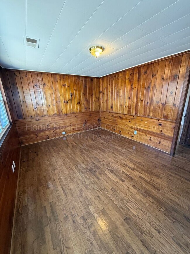 Foto del edificio - 1432 Douglas St