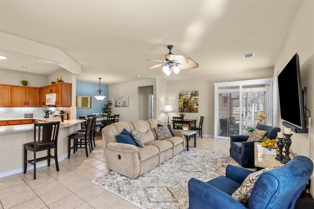Foto principal - 122 Portsmouth Dr