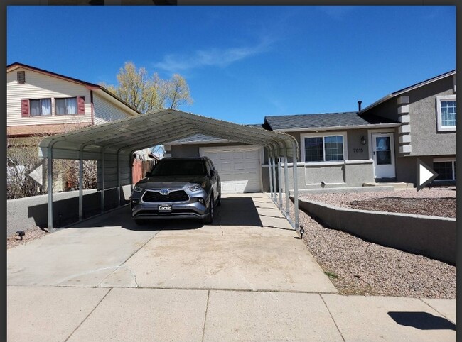 Foto del edificio - 7015 Woody Creek Dr