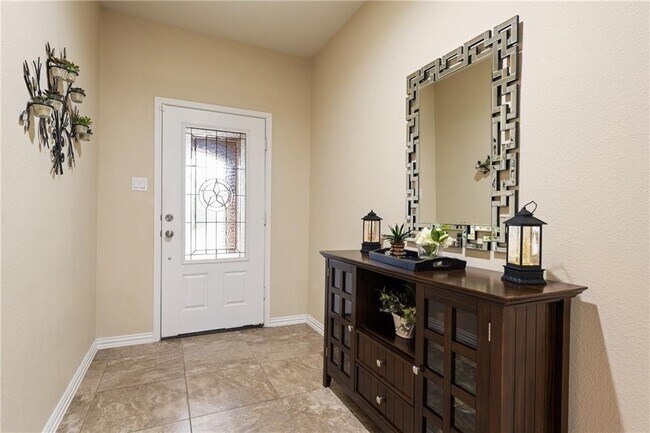 Building Photo - 2109 Edson Ct