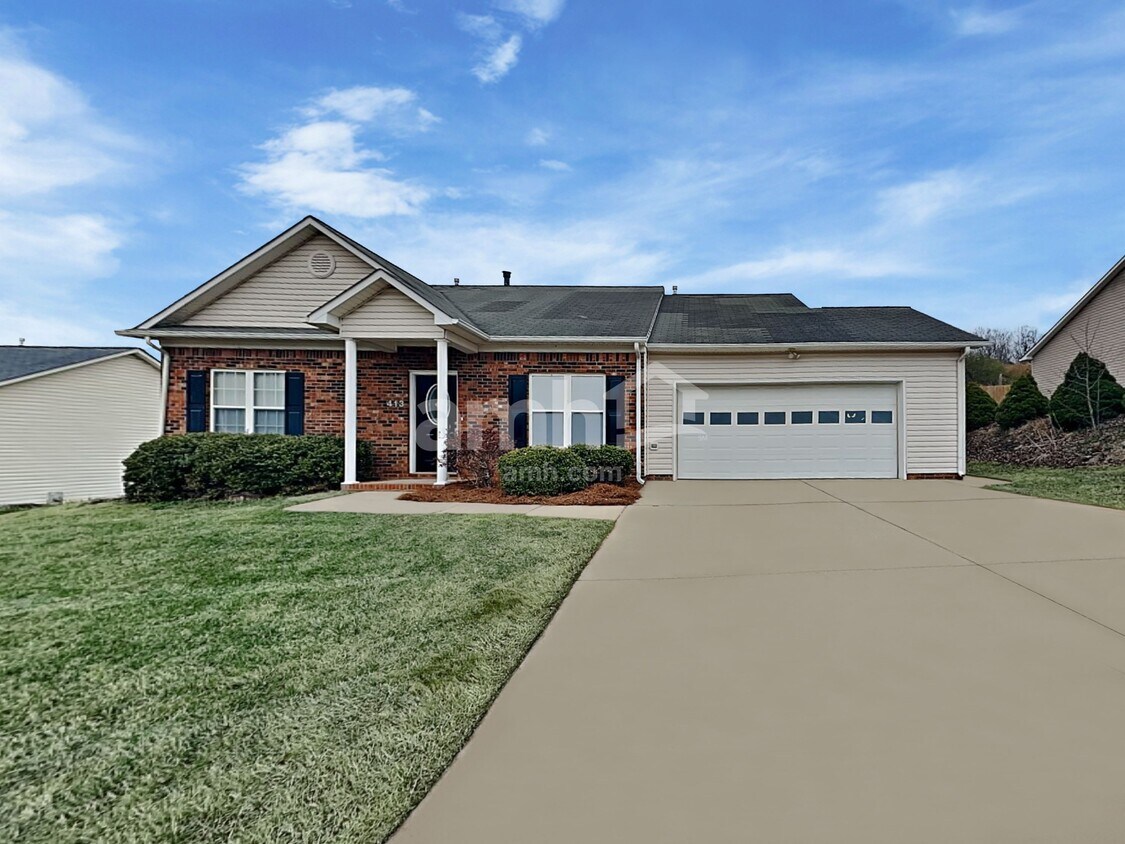 Primary Photo - 413 Barnsdale Ridge Rd