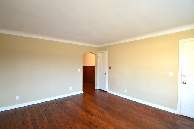 Foto del edificio - 7204 Reading Rd