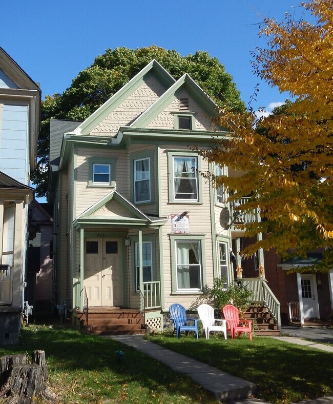 Foto del edificio - 713 S Beech St