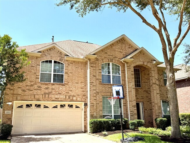 Building Photo - 6839 Emerson Ln
