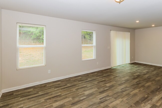 Building Photo - 301 Shalako Ln, Lizella, GA