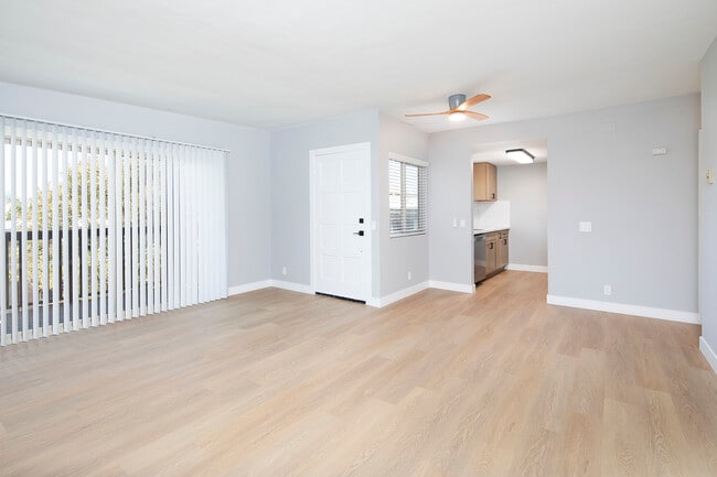 Building Photo - La Jolla West Wind