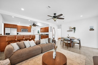 Building Photo - 1328 N Andrews Ave Building Photo - 1328 N Andrews Ave