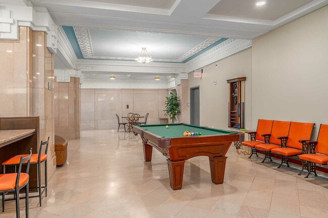 Resident Lounge - The Standard