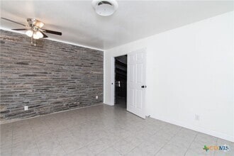 Building Photo - 1806 Glendale Dr