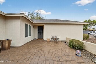 Building Photo - 1128 E Rowlands Ln