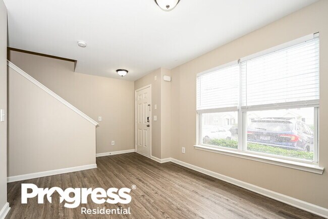 Building Photo - 8045 Logan Dr