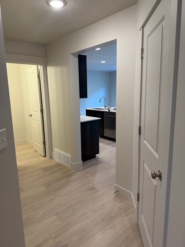 Foto del edificio - 4013 S Woodland Ave