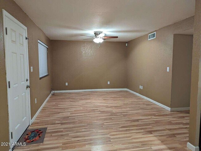 Foto del edificio - 3402 N 32nd St
