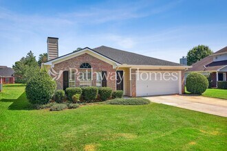 Building Photo - 310 Lakeview Trail