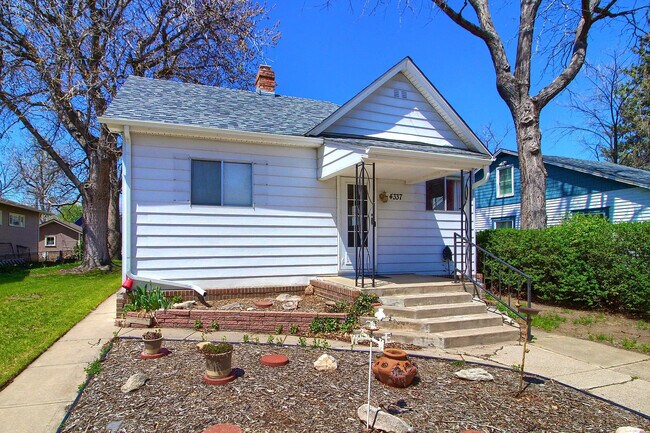 Foto del edificio - 4337 Winona Ct