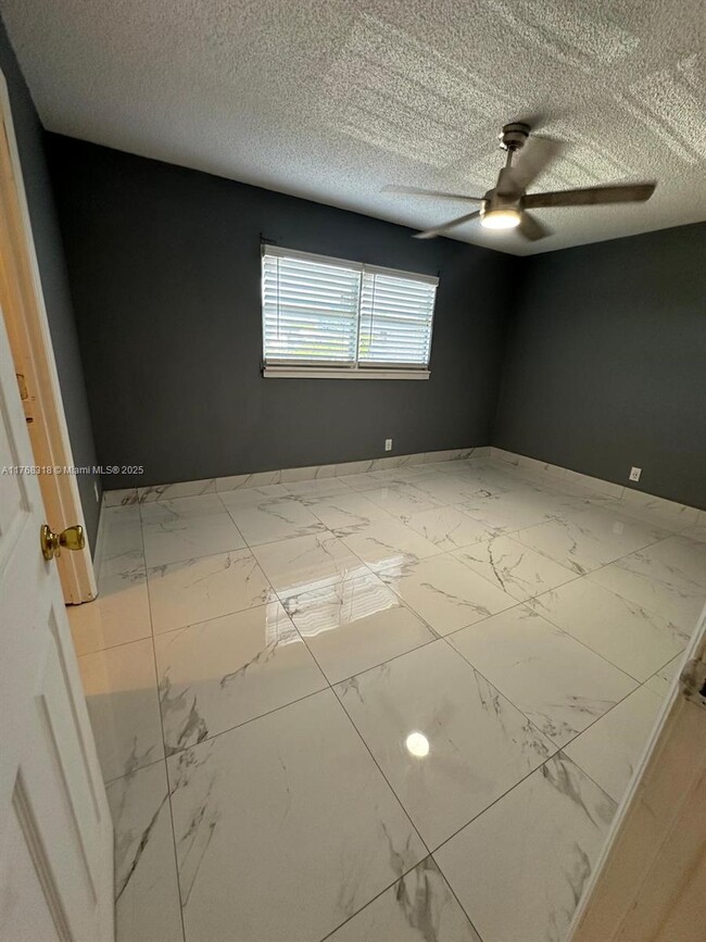 Building Photo - 700 SW 80th Ter