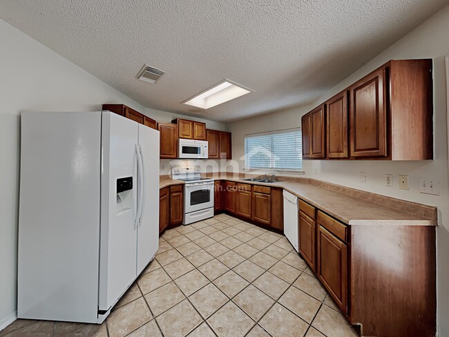 Foto del edificio - 33 Messenger Crk