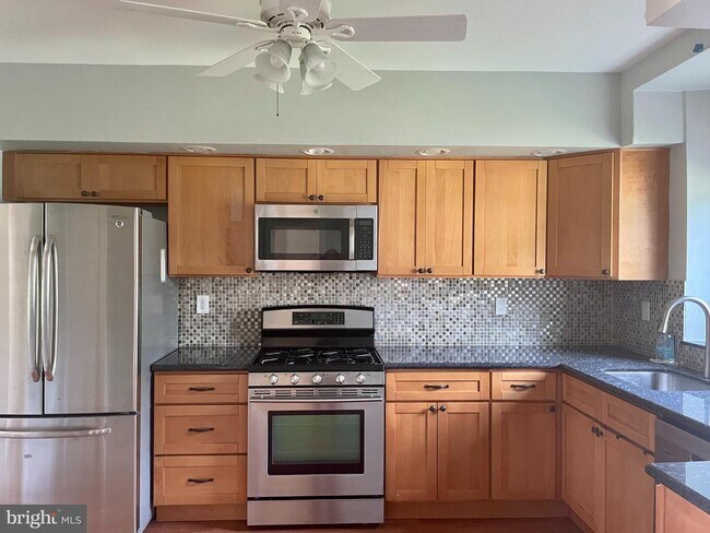 Foto del edificio - 314 Sterling Rd