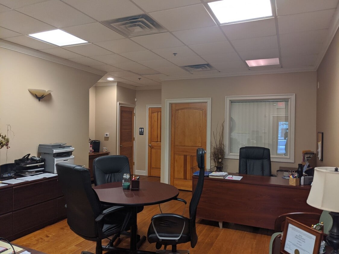 Foto del edificio - 128 W 4th St