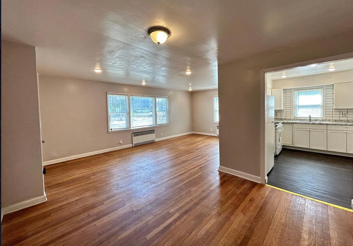 353 N Grove St Unit Apt, East Orange, NJ 07017 353 N Grove St East