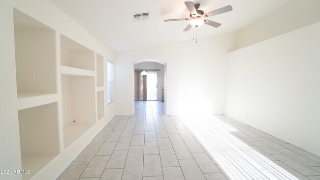 Building Photo - 14425 N 153rd Dr