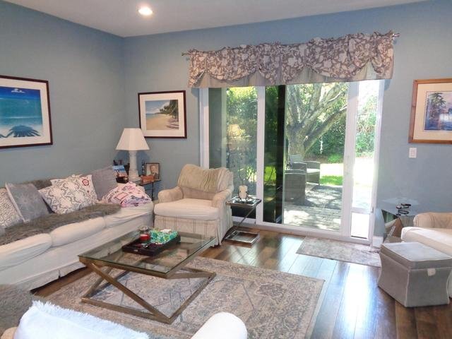 Foto del edificio - 2626 Webb Ave