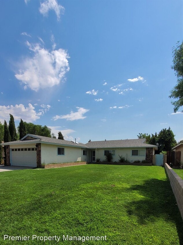 Primary Photo - 3 br, 2 bath House - 1554 Rocking W Drive